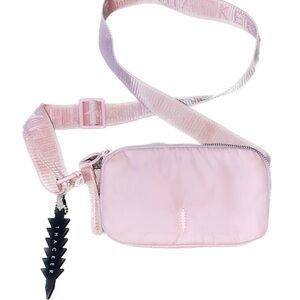 Thacker LuLu like Ella
Neoprene Mini Zippered Crossbody